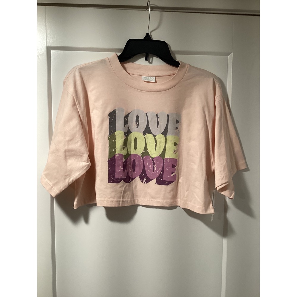 Abound Nordstrom Rack Womens Pink Love Love Love Graphic Crop Top Tee Medium NWT